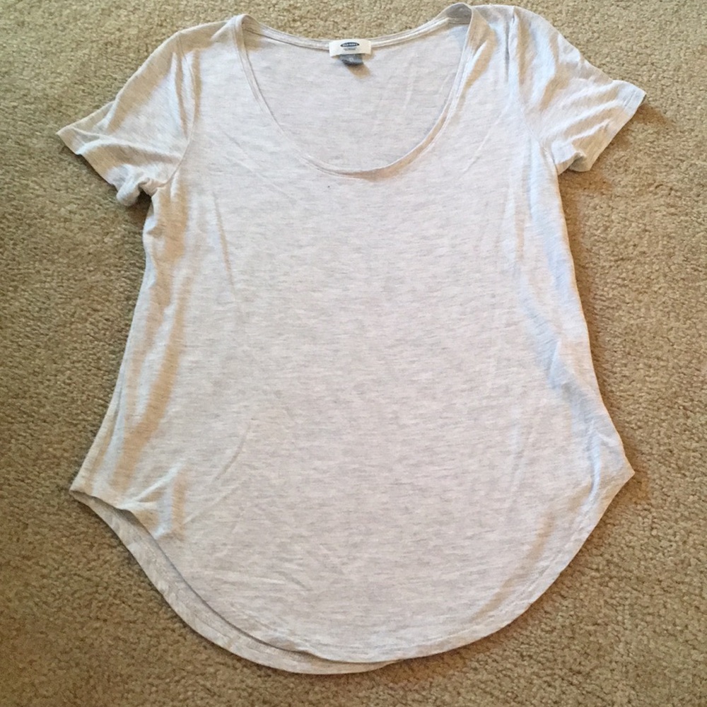 Gray scoop neck tee. Size XS